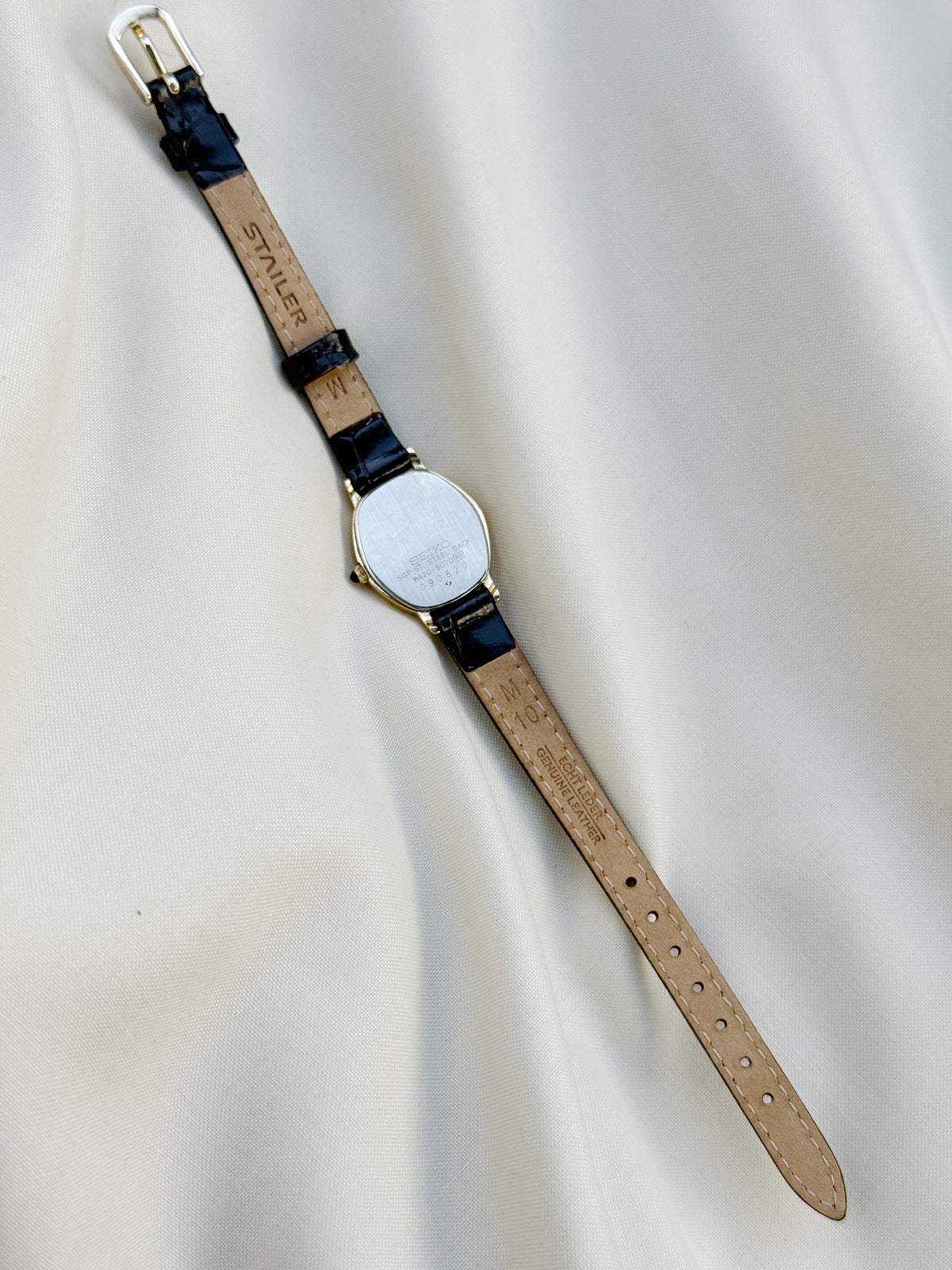 Vintage Seiko Women's Watch, Burgundy Dial, Gold Plated, Leather Strap Fall Watch