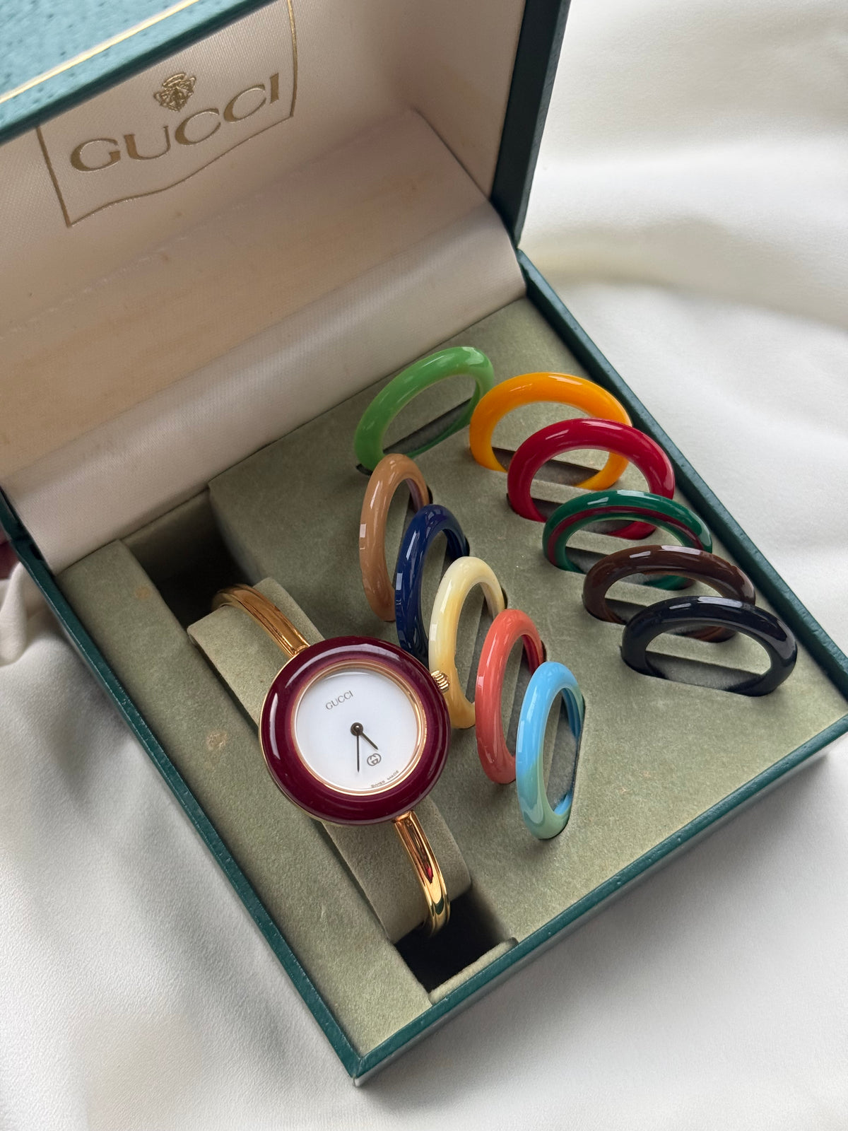Vintage Gucci Interchangeable Bezels Women's Gold Plated Bangle Watch Set, 12 Bezels (1100L)