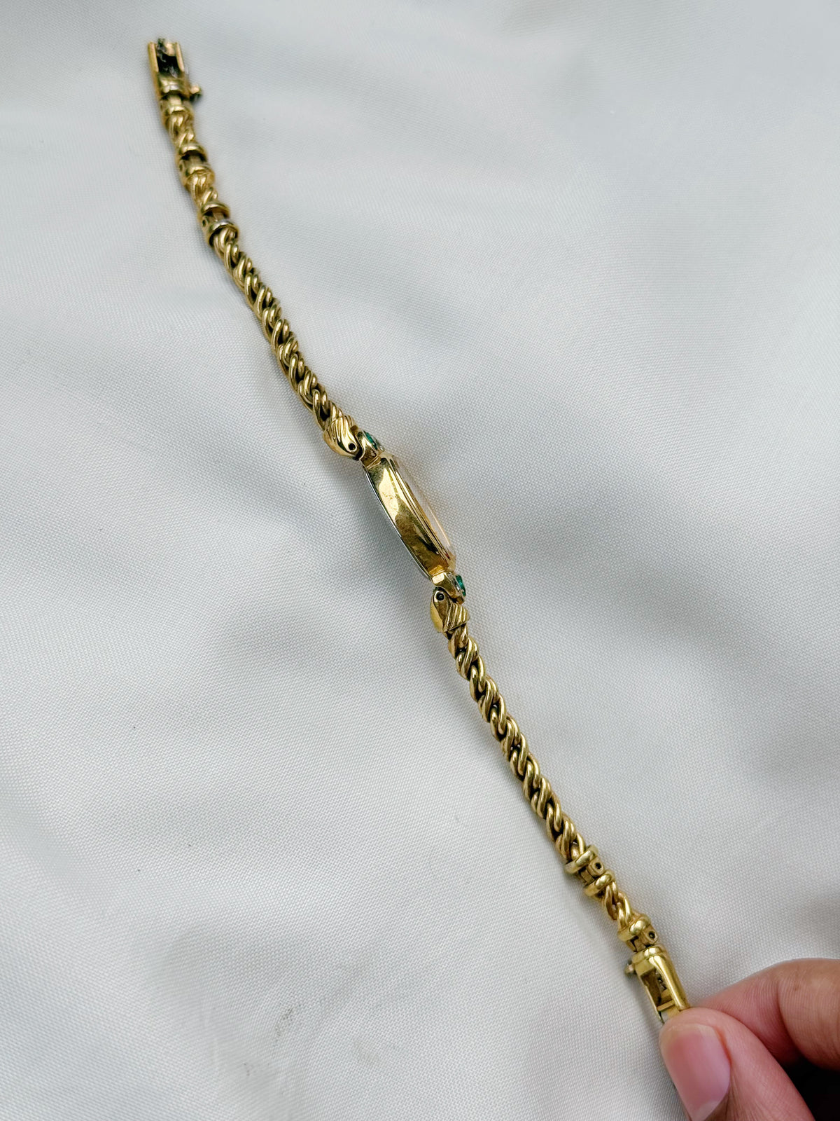 Vintage Seiko Oval Watch: Gold Plated Rope Bracelet, Emerald & White Stones