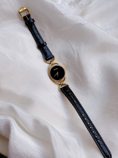 Vintage Gucci 90s Gold-Plated 6200.2.L Quartz Watch ; Luxury Swiss timepiece