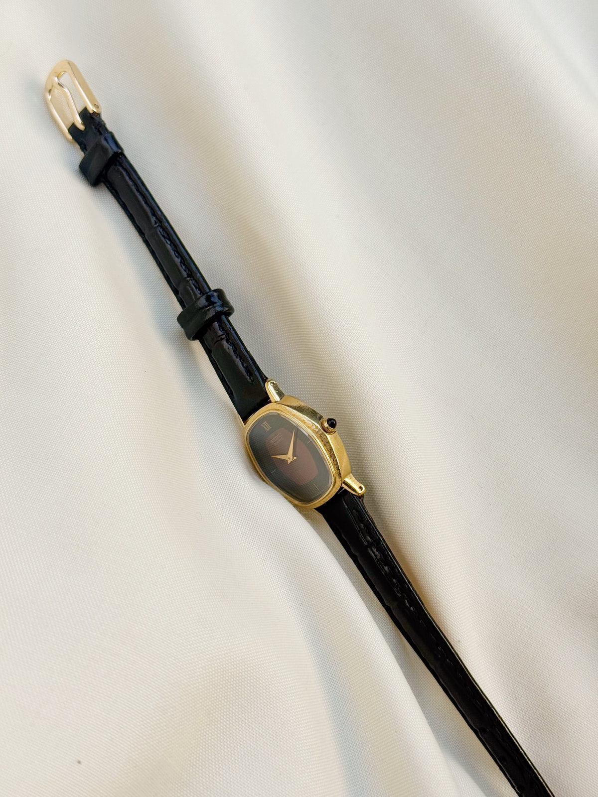 Vintage Seiko Women's Watch, Burgundy Dial, Gold Plated, Leather Strap Fall Watch