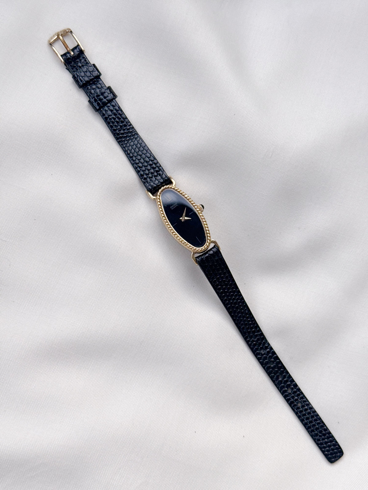 Rare Seiko Petite Oval dial Vintage Watch for women; Gold plated, Petite Leather Strap