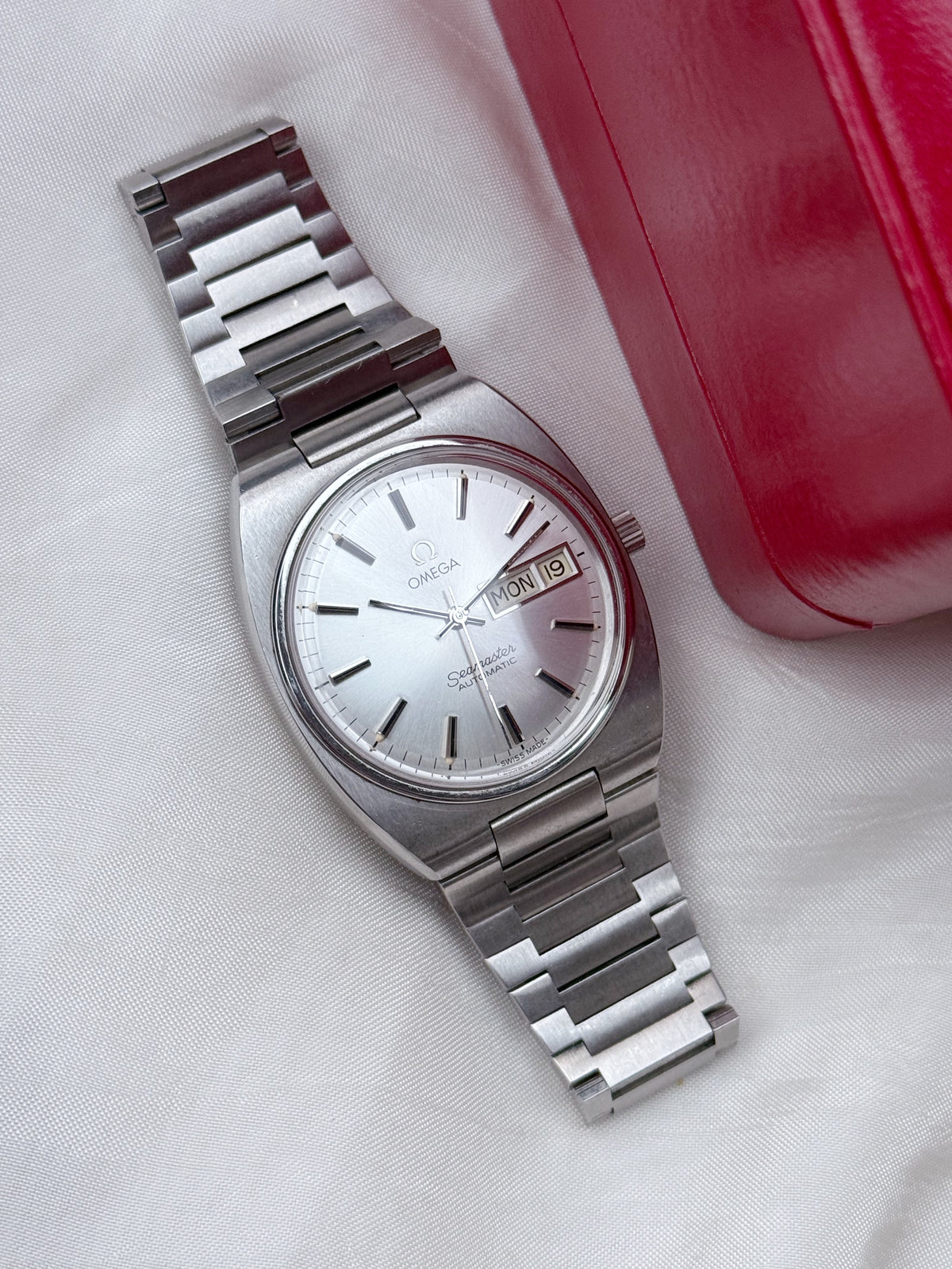 Vintage Omega Seamaster Automatic Day-Date Watch for Men; Boxed, 166.0216