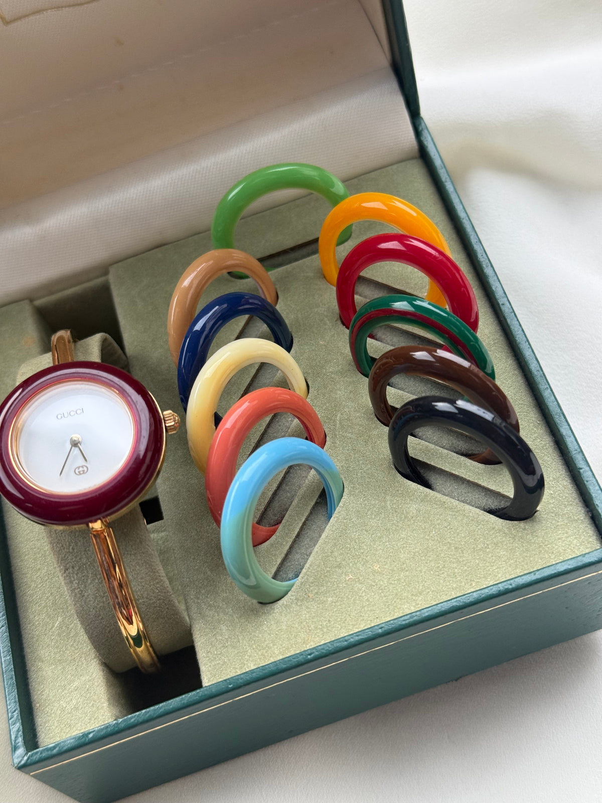 Vintage Gucci Interchangeable Bezels Women's Gold Plated Bangle Watch Set, 12 Bezels (1100L)