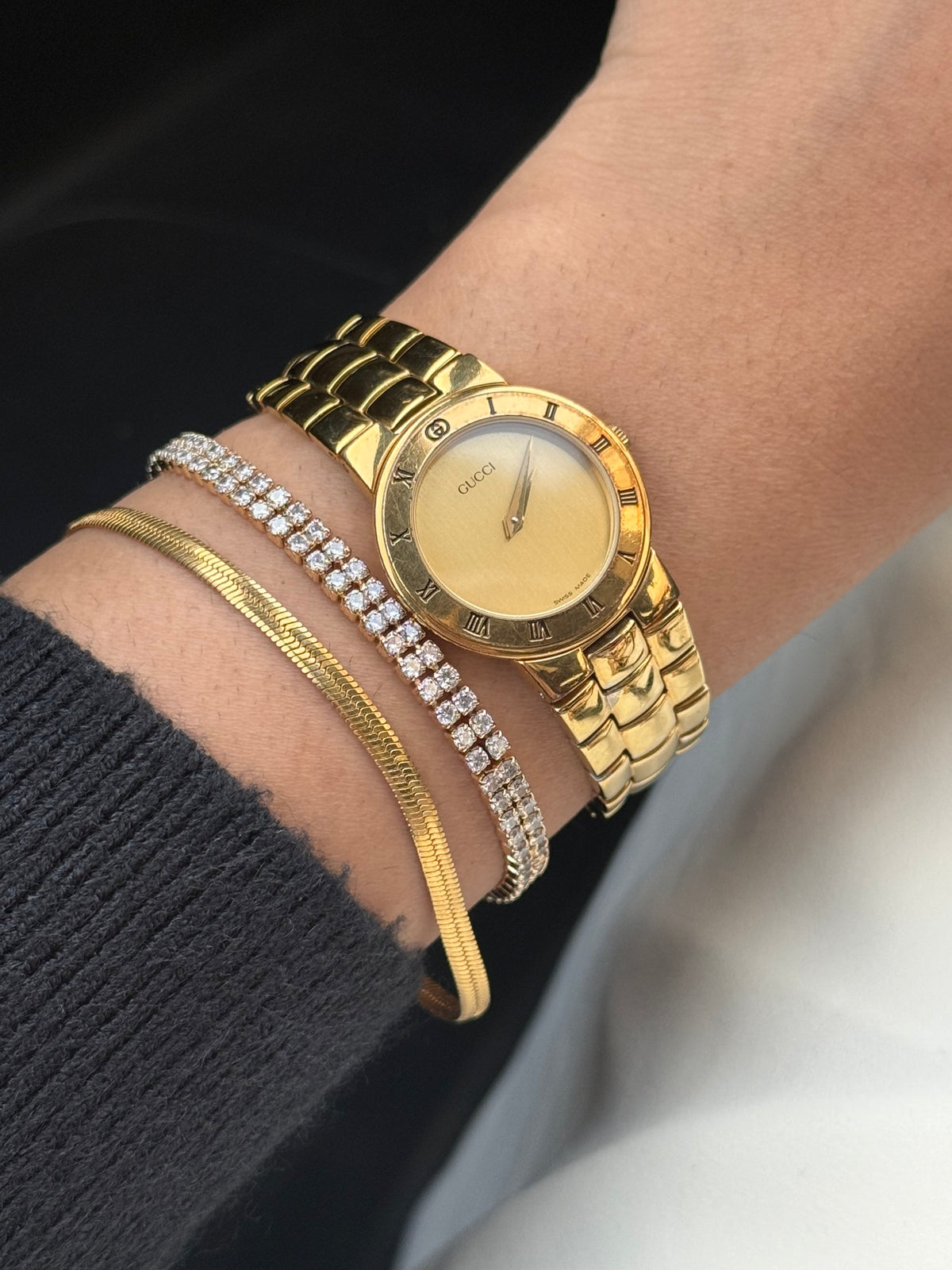 Vintage Gucci 3300.2.L gold plated watch for women