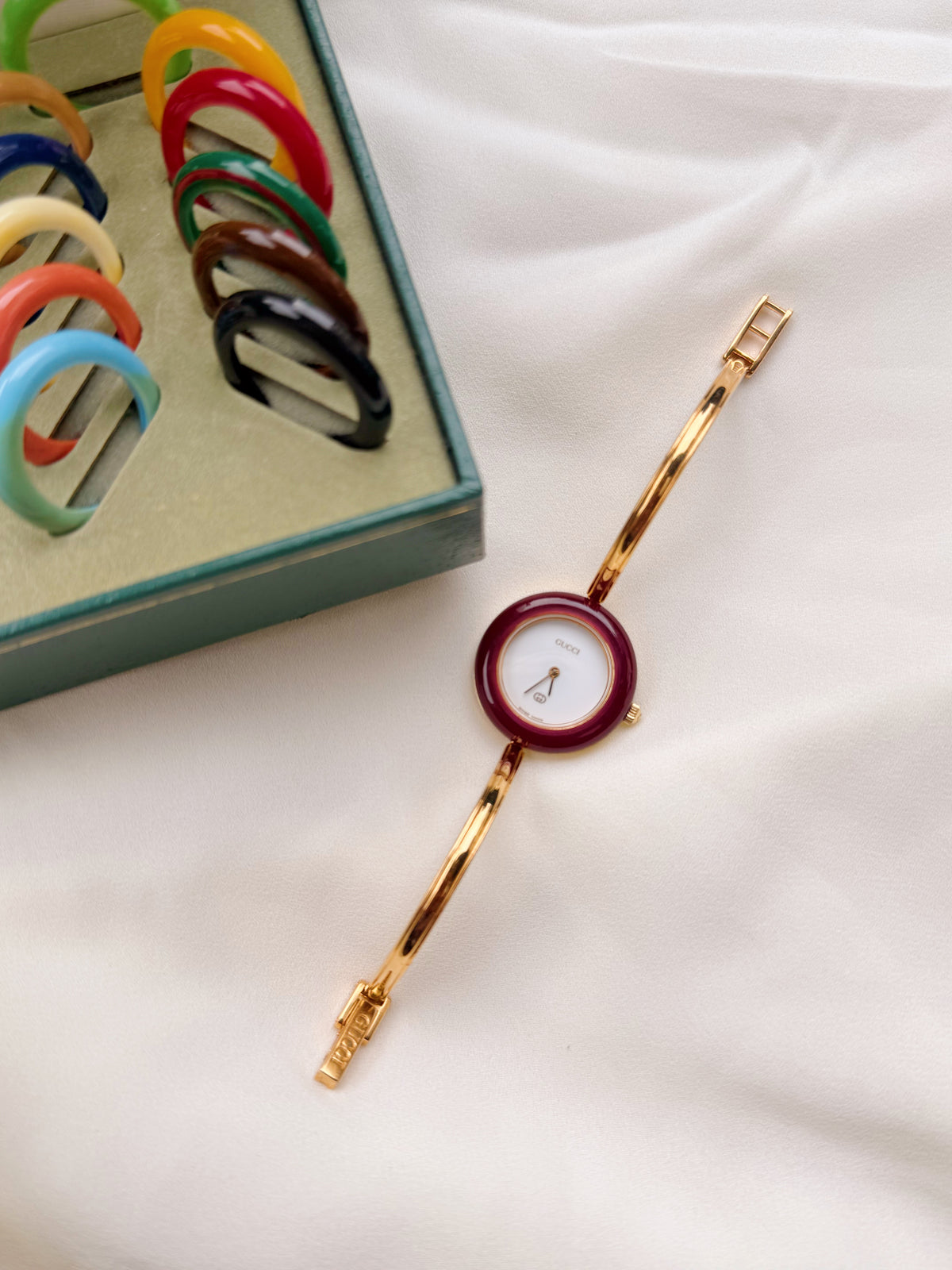Vintage Gucci Interchangeable Bezels Women's Gold Plated Bangle Watch Set, 12 Bezels (1100L)