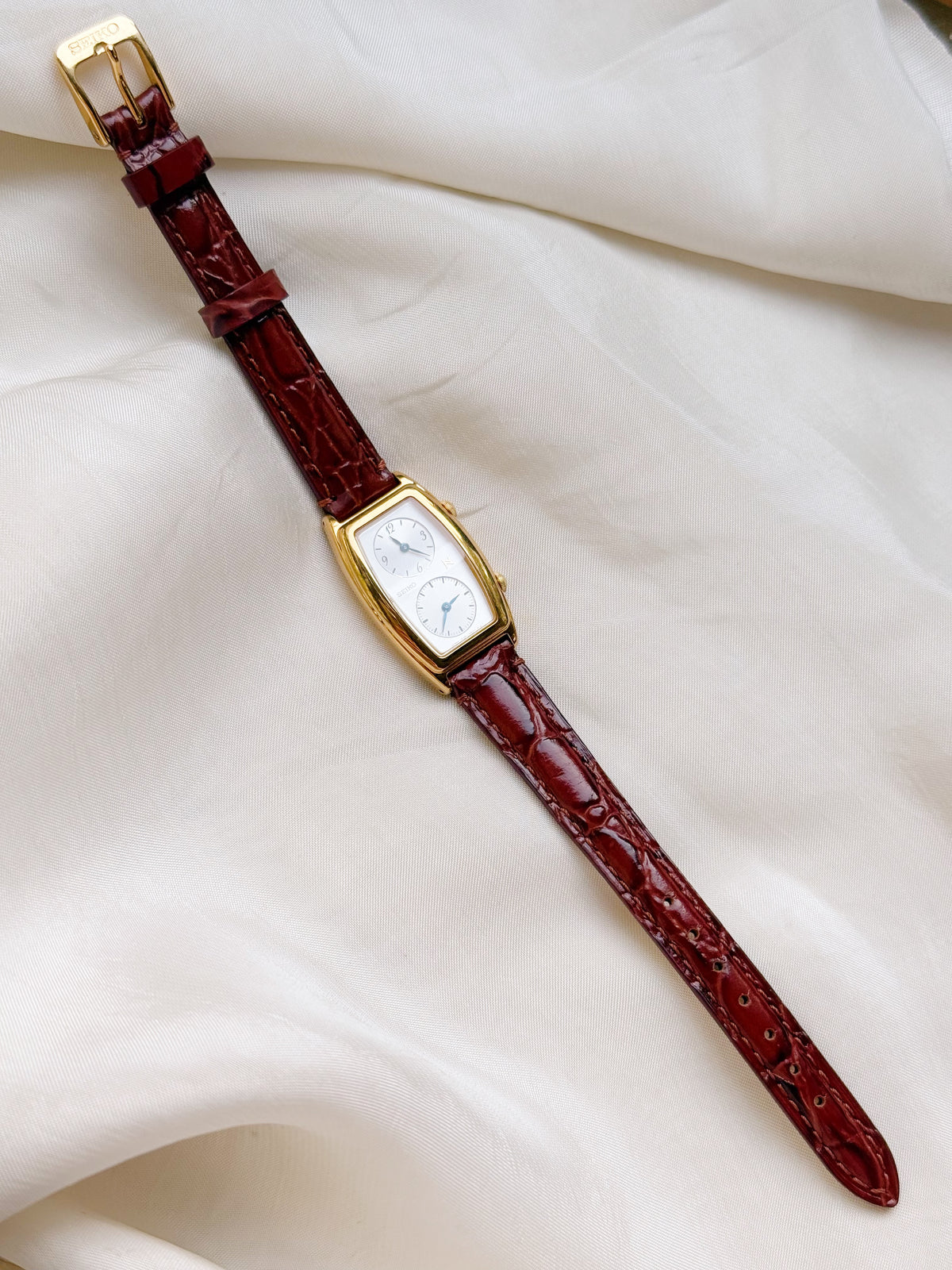 Rare Seiko Noie Dual Time Vintage Watch for women; Gold plated, Leather Strap