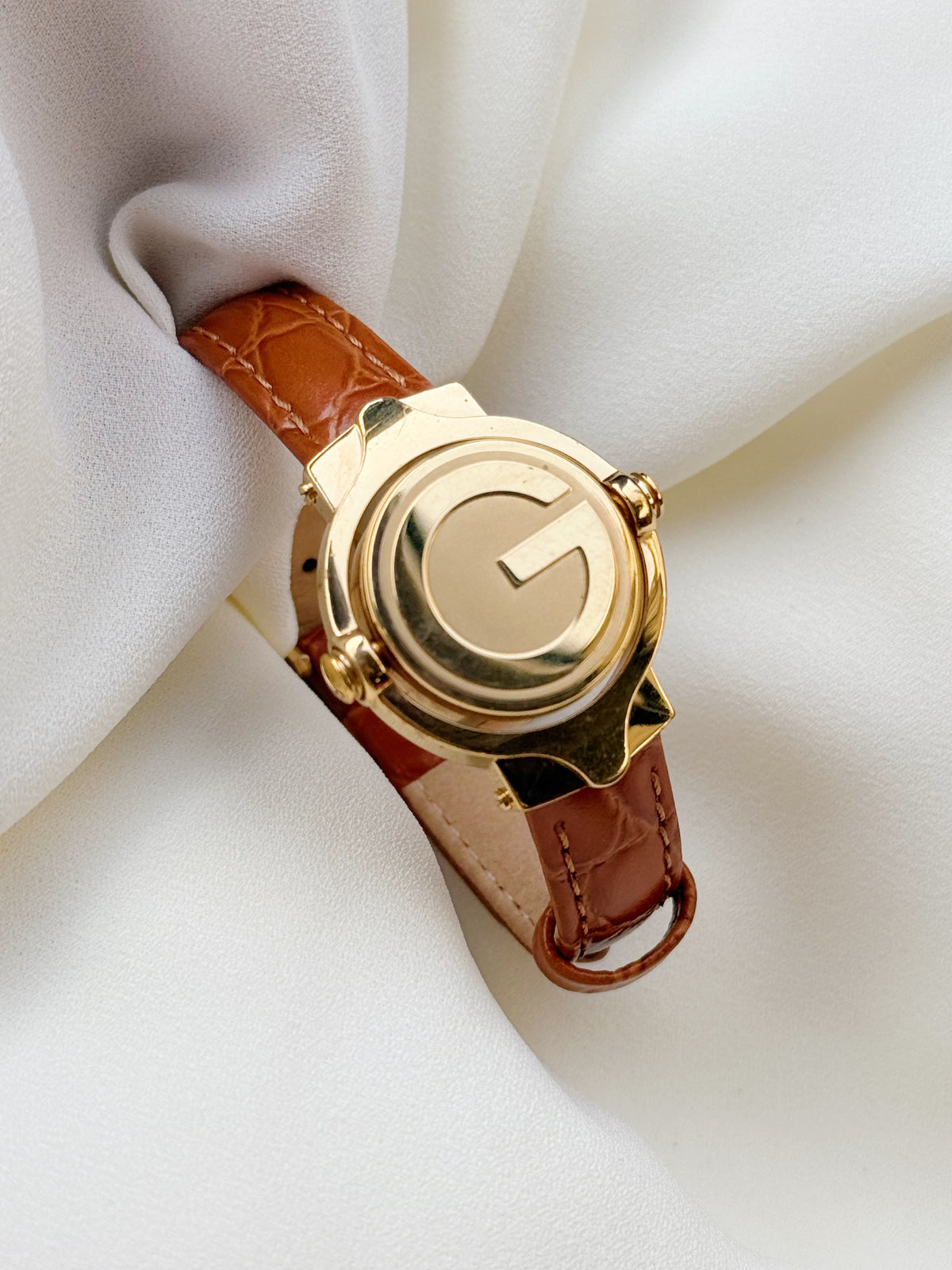 Vintage Gucci Rare Peekaboo 90s Gold Plated 6600L Quartz Watch ; Luxury Swiss timepiece