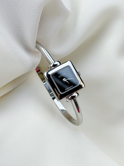 Vintage Gucci 1900L bangle silver Watch ; Luxury Swiss timepiece