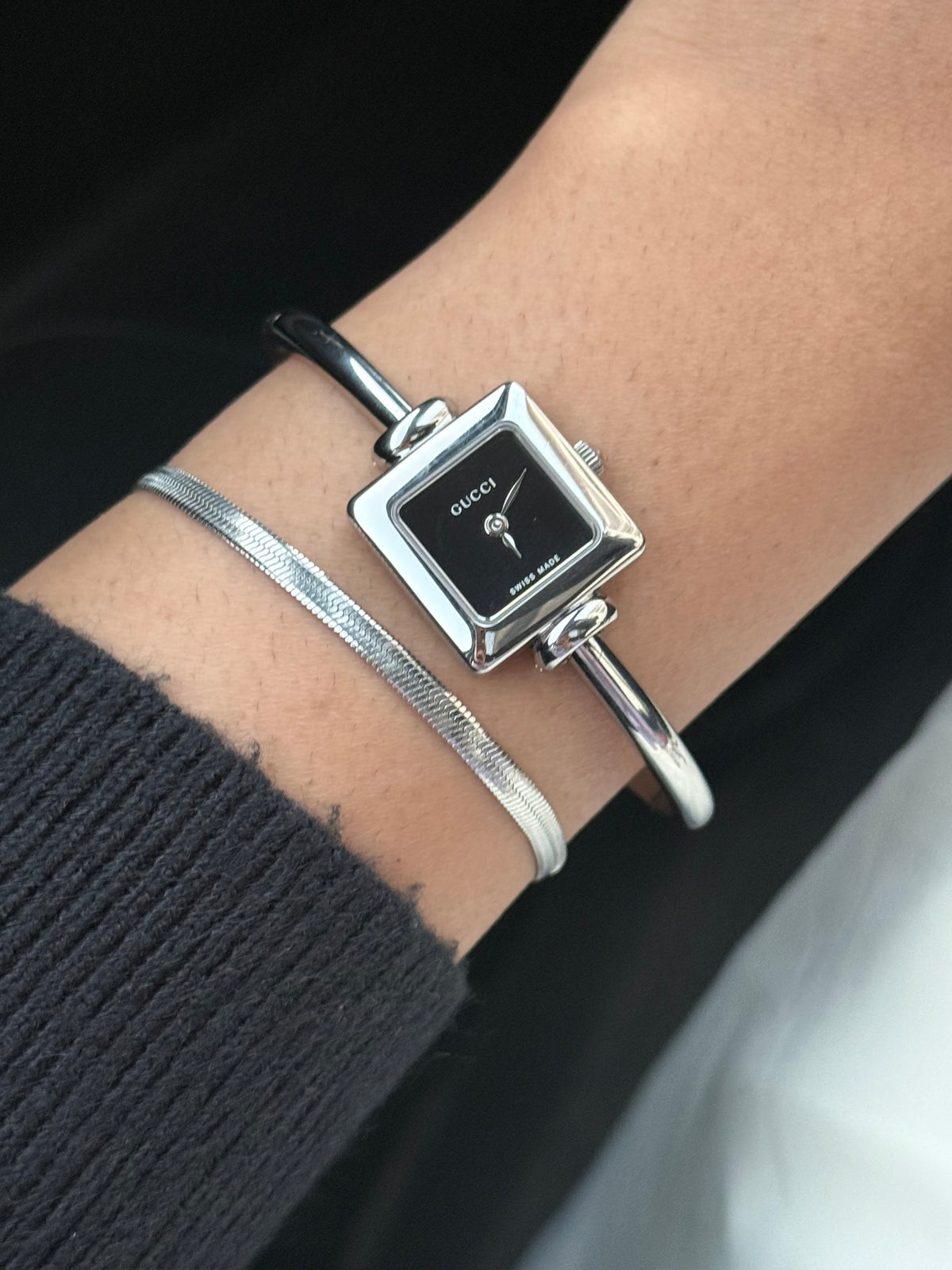 Vintage Gucci 1900L bangle silver Watch ; Luxury Swiss timepiece